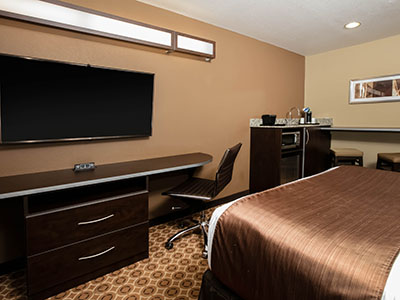 Pecos hotel room with television